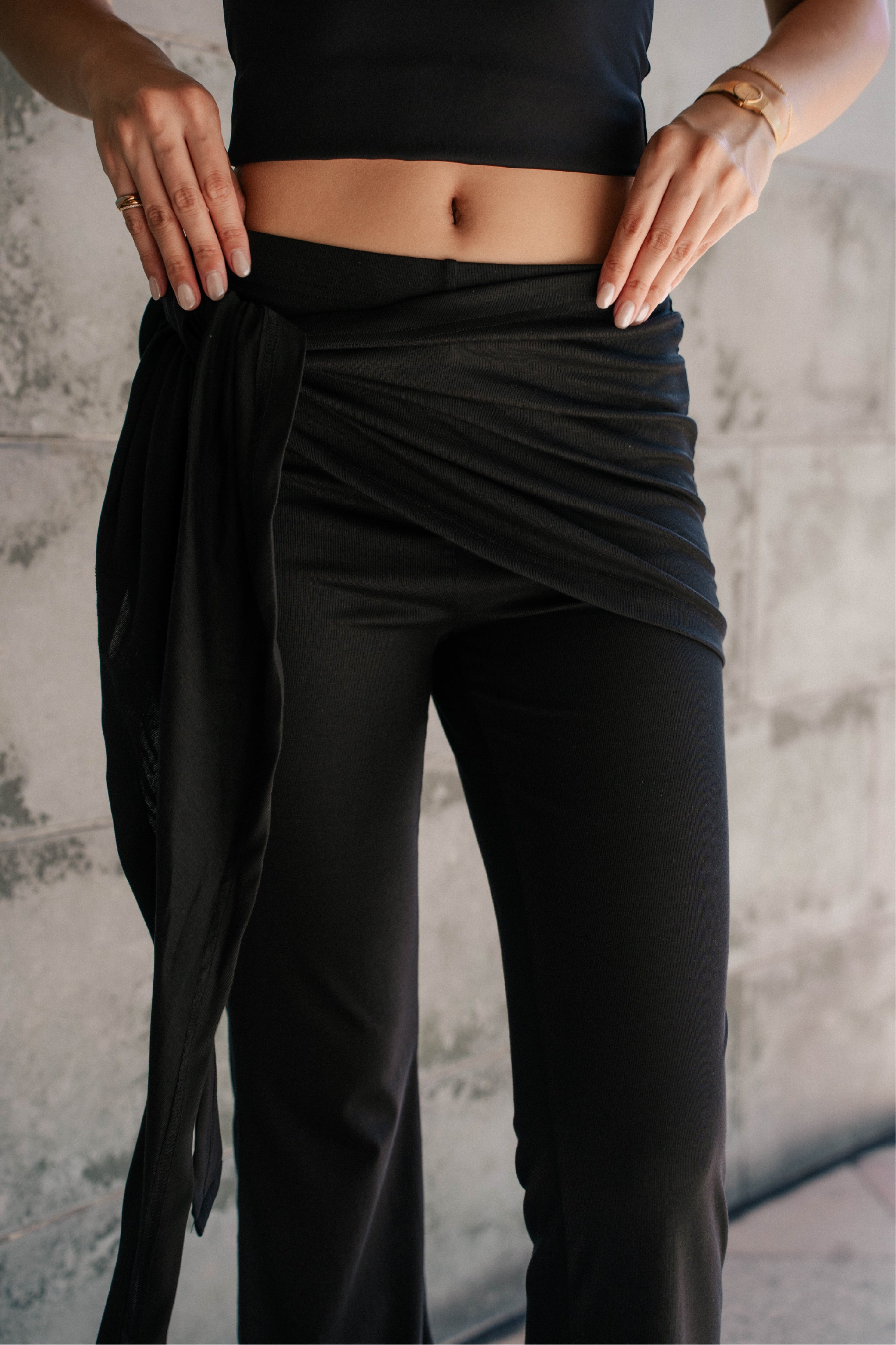 AVERY Pants in Black