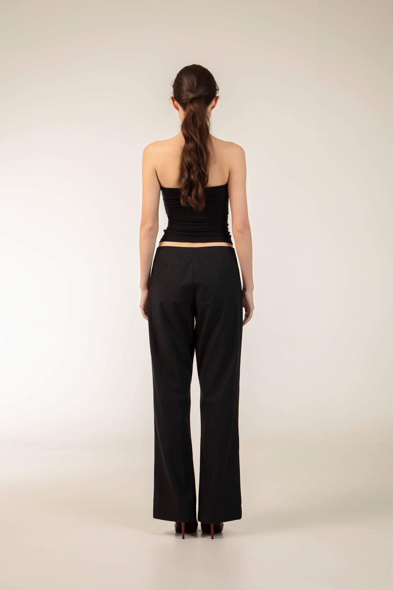 AVERY Top In Black