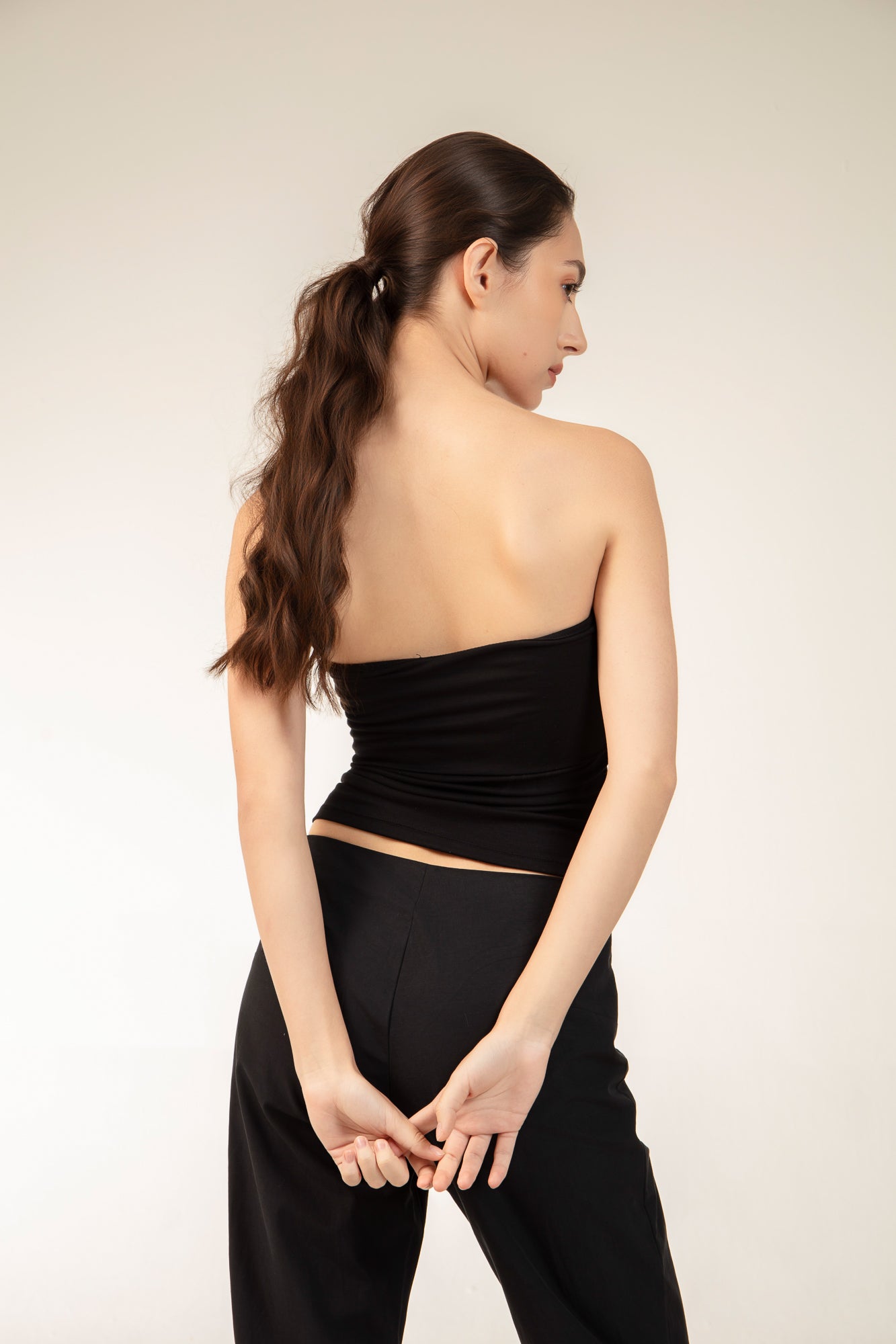 AVERY Top In Black