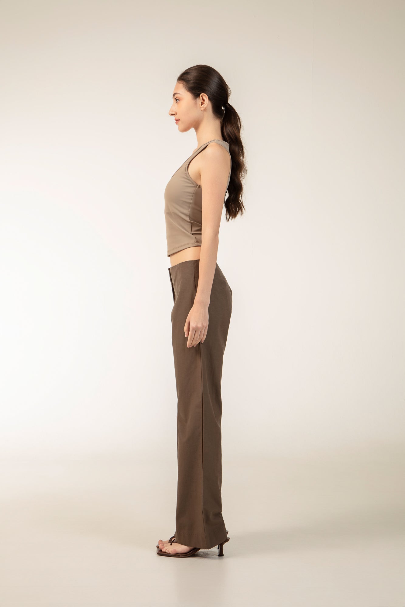 HERA Pants In Dark Taupe