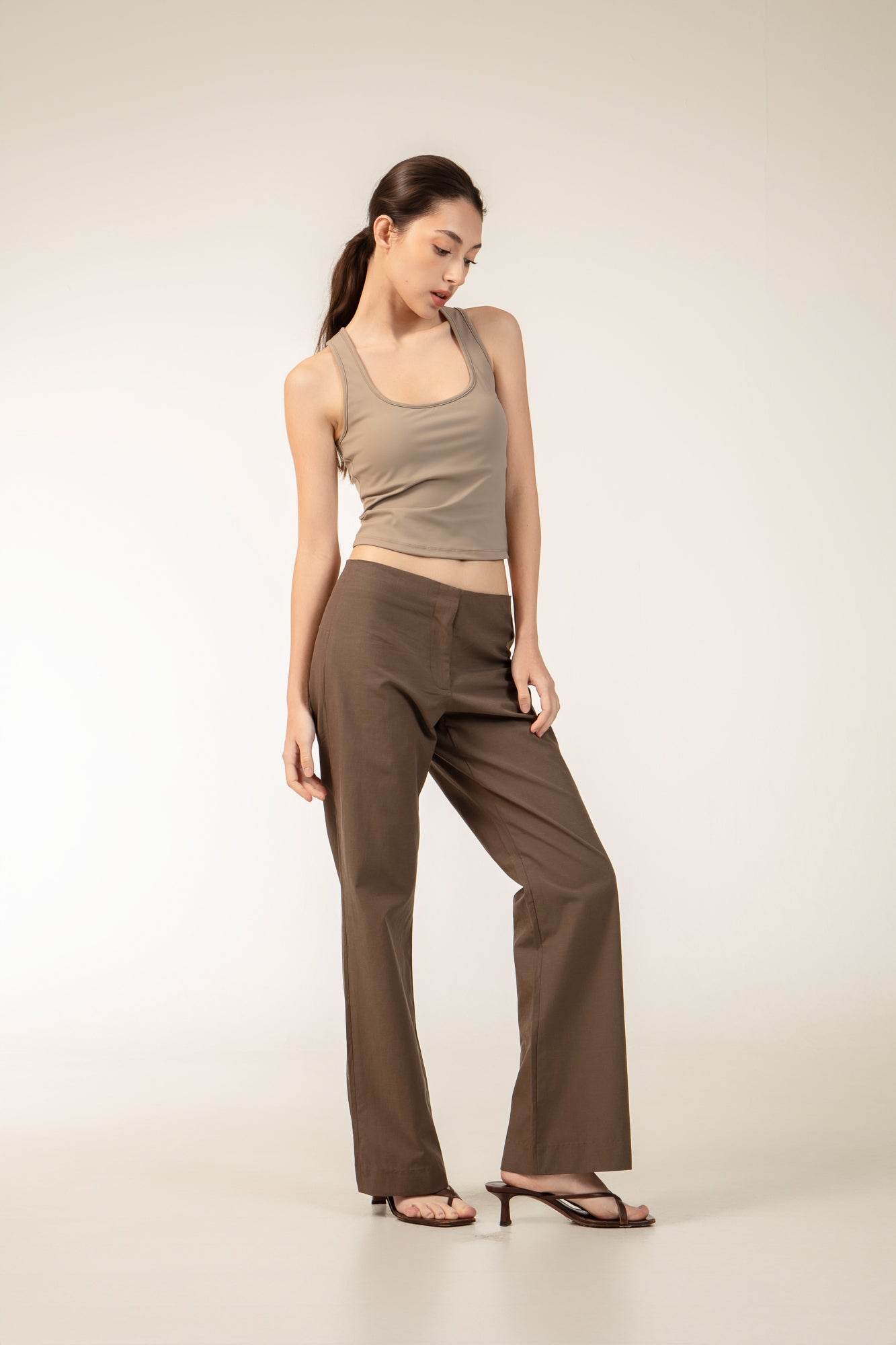 HERA Pants In Dark Taupe