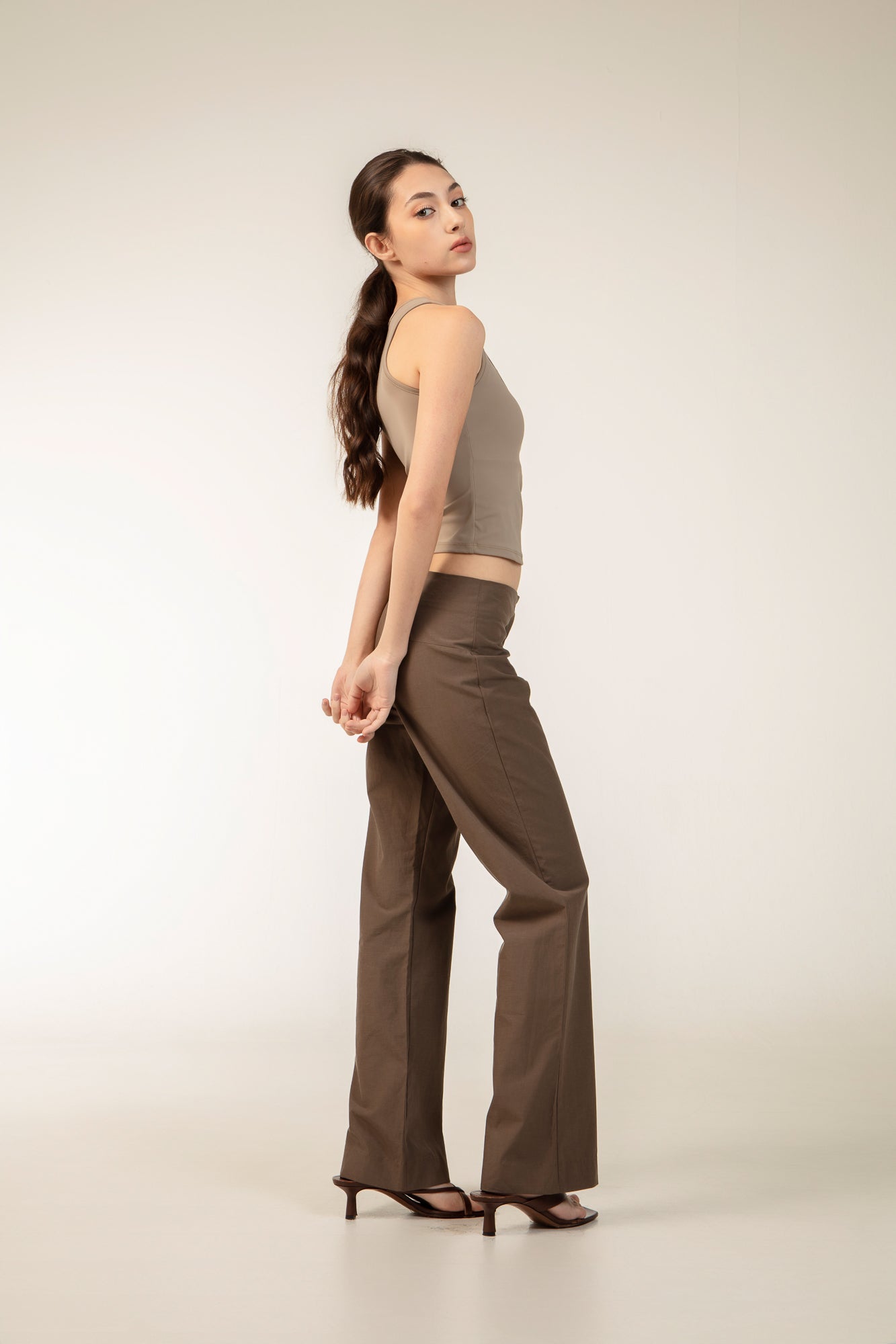 HERA Pants In Dark Taupe