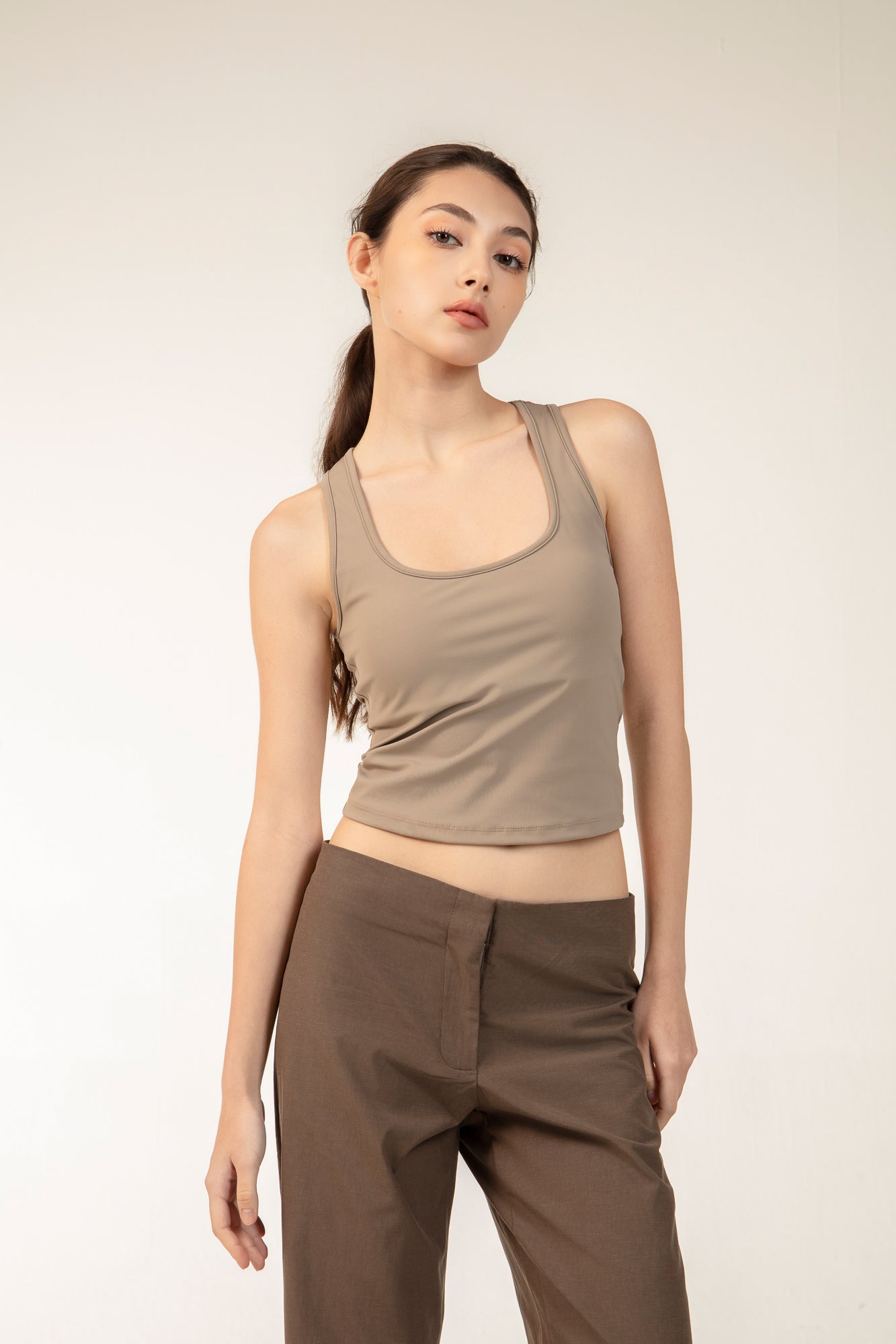HERA Pants In Dark Taupe