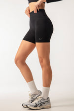 TERRA Shorts - Black