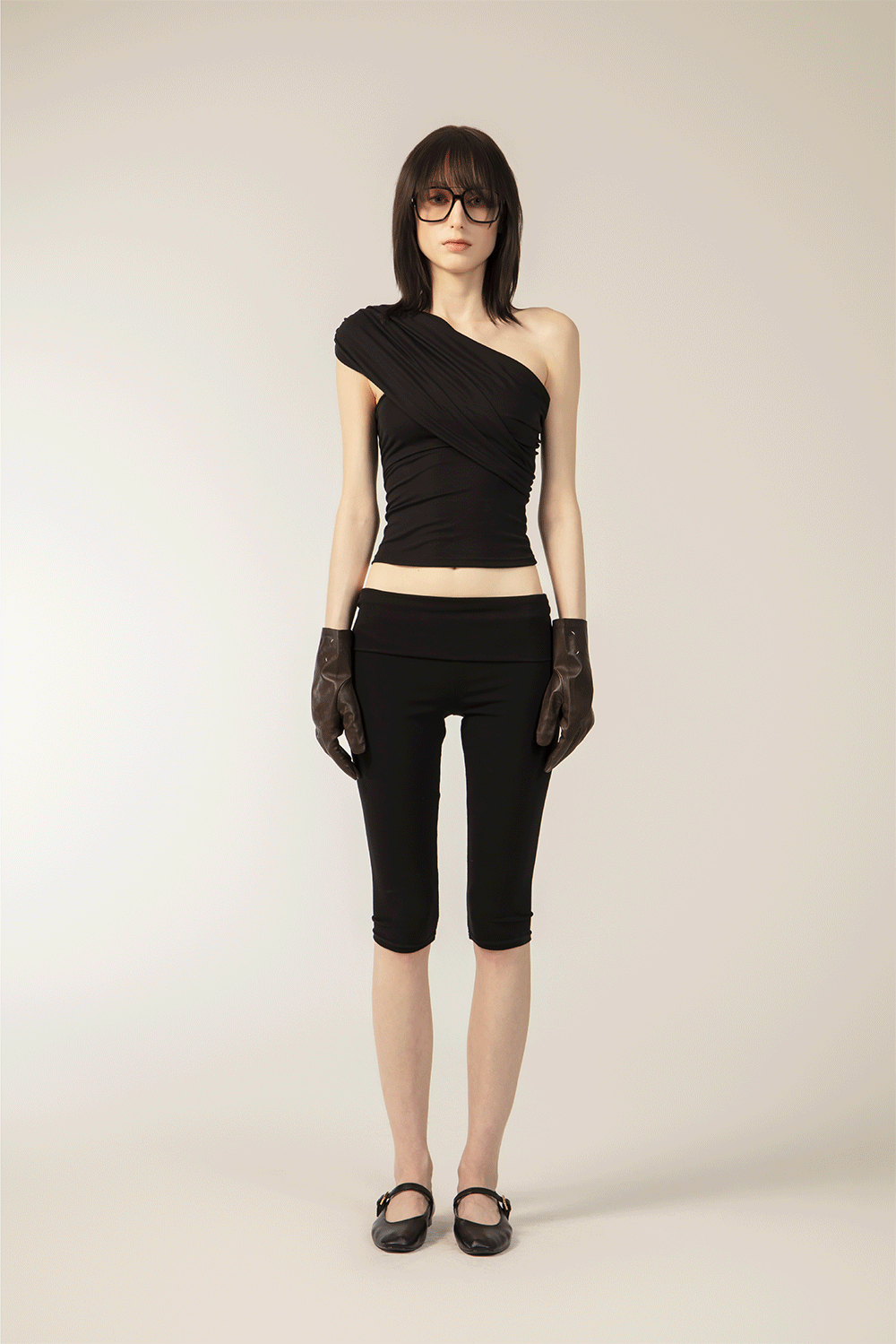 ARELLA Cape in Black