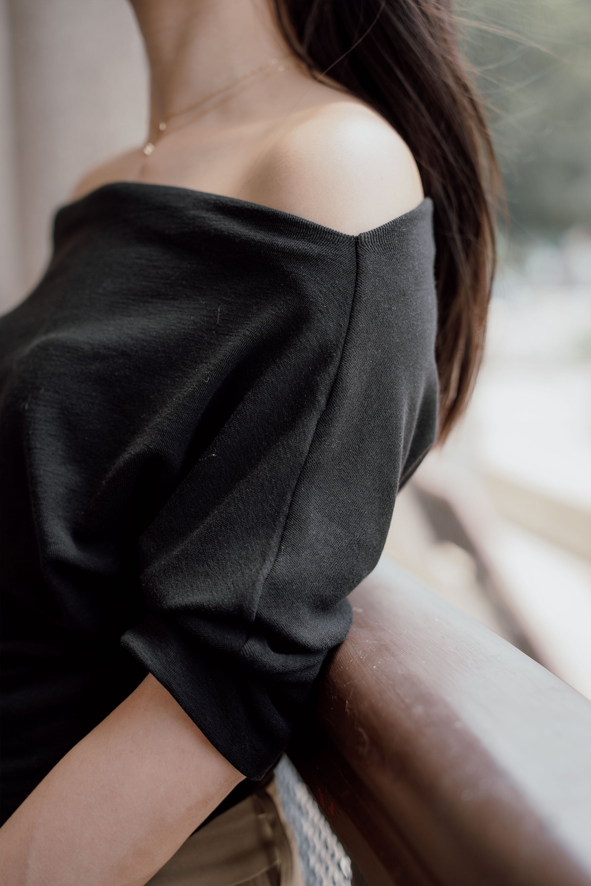 TW Asymmetric Top in Black