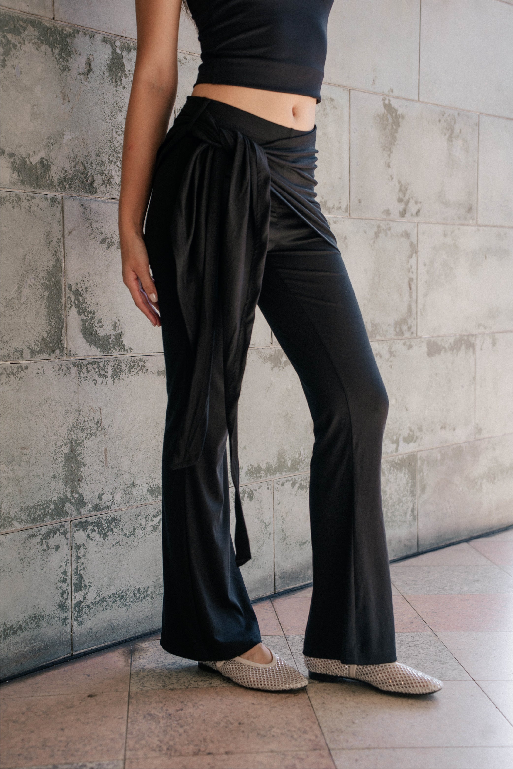 AVERY Pants in Black