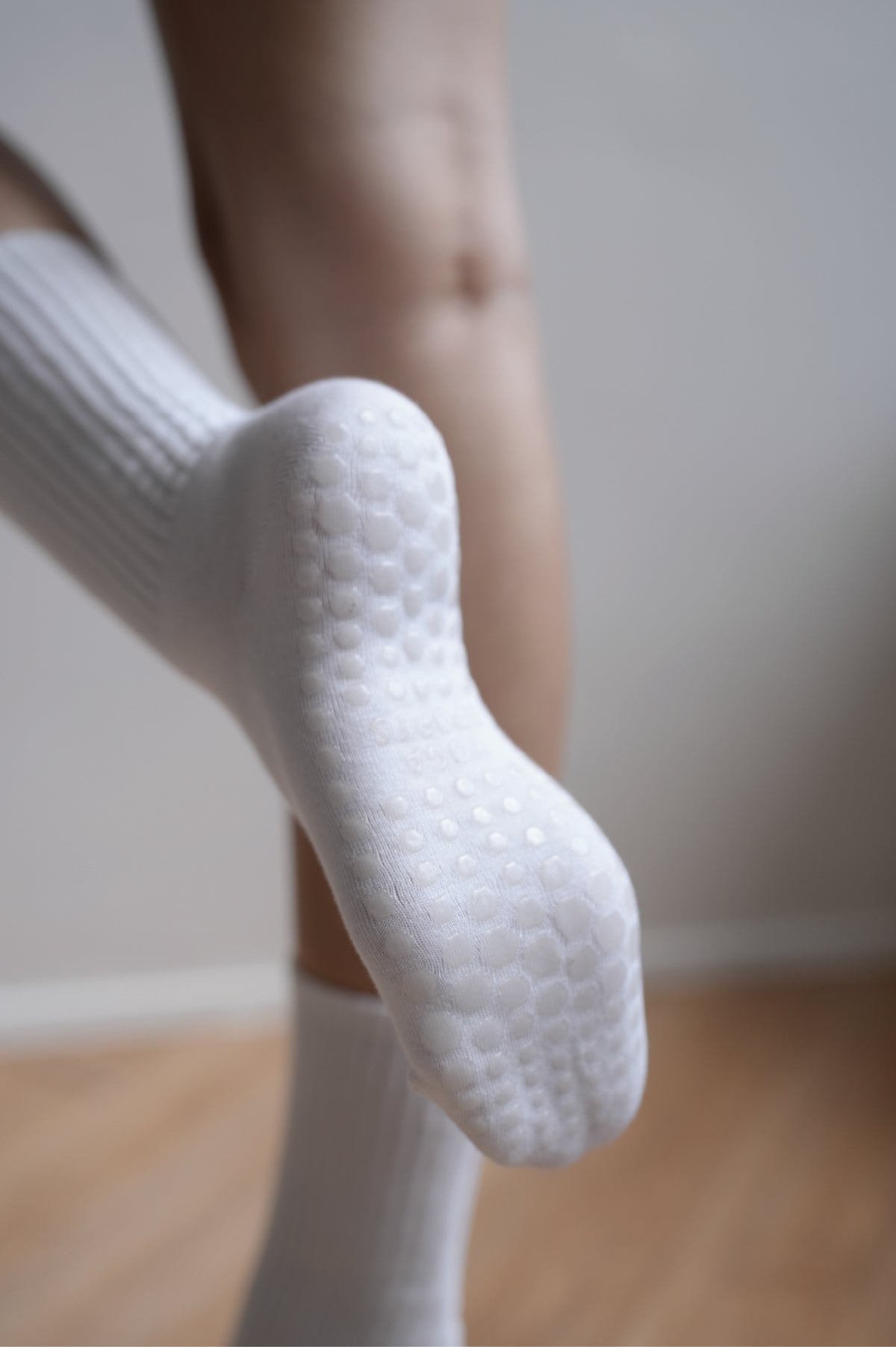 Flow Crew Grip Socks