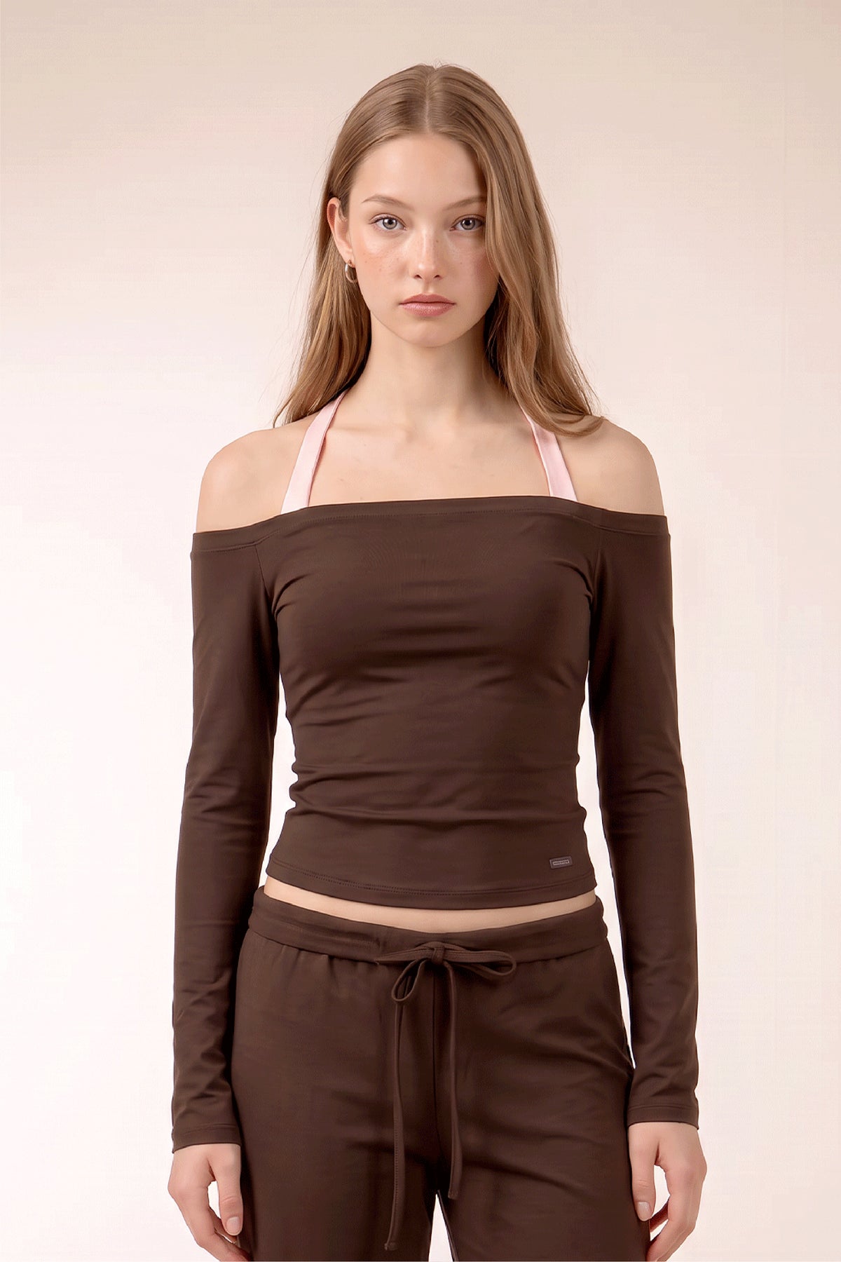 BELLA Off Shoulder Top In Mocha