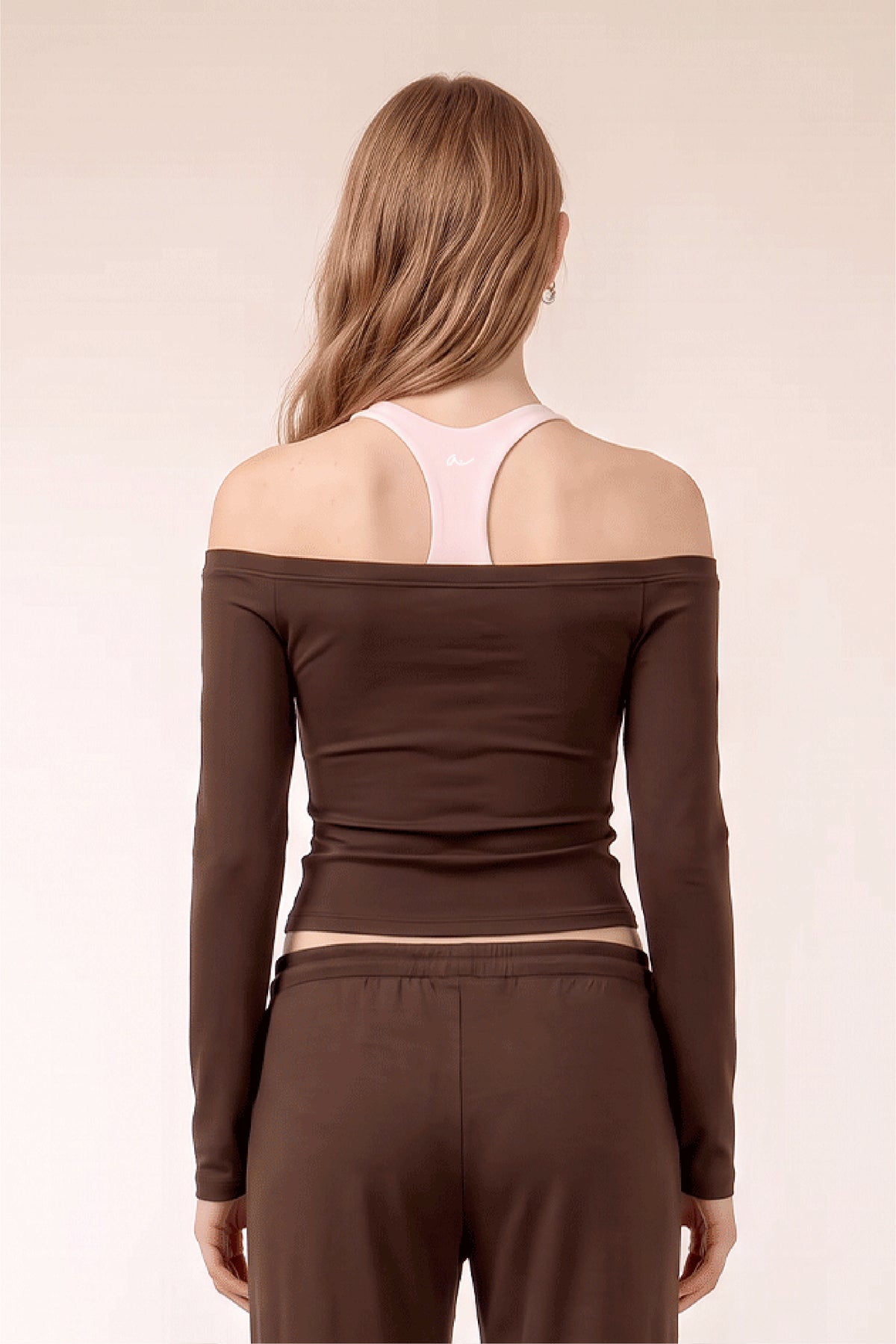 BELLA Off Shoulder Top In Mocha