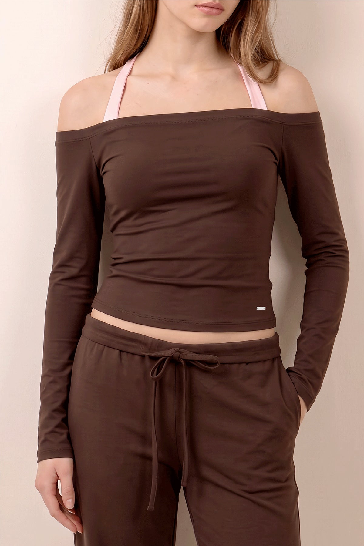 BELLA Off Shoulder Top In Mocha