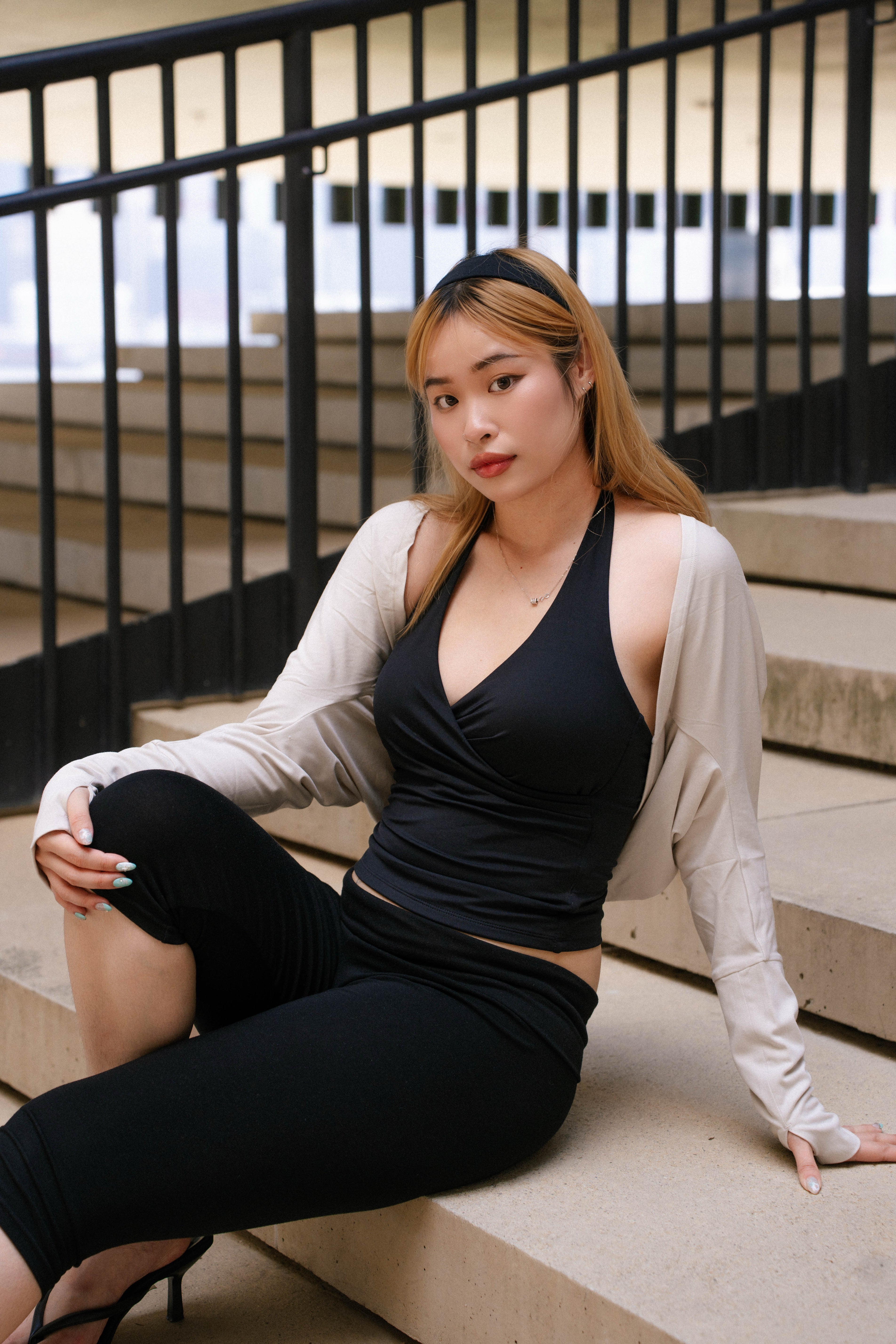 BONNIE II 3-way Shrug in Tan