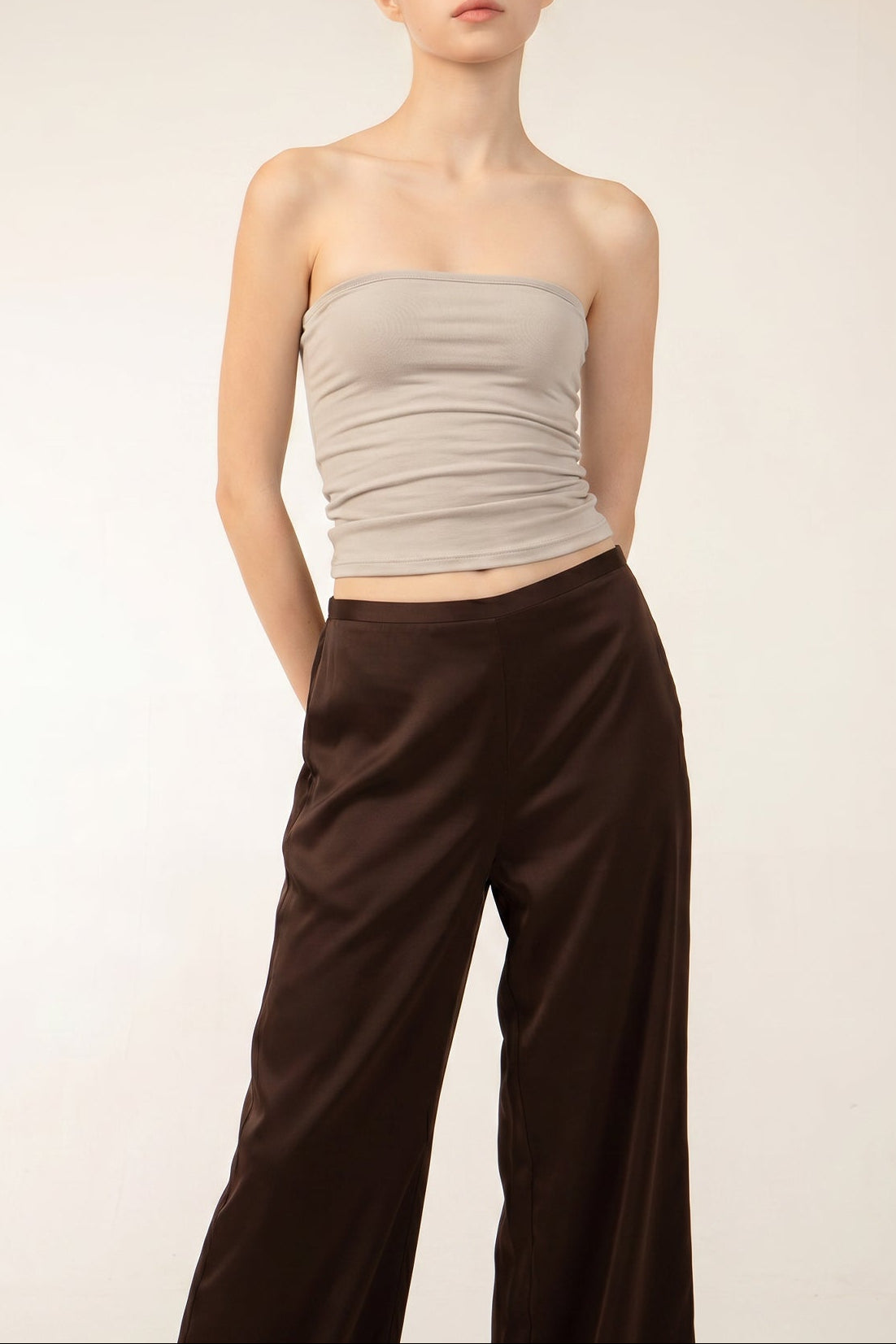 AVERY Top In Tan