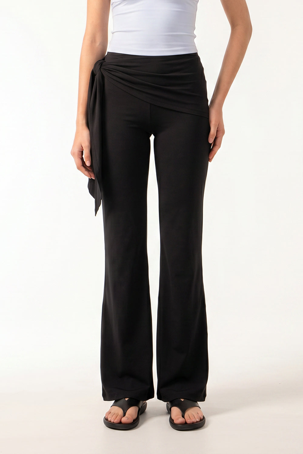 AVERY Pants in Black