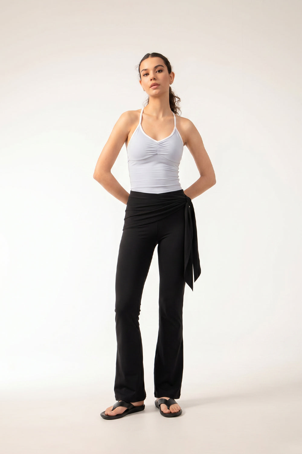 AVERY Pants in Black