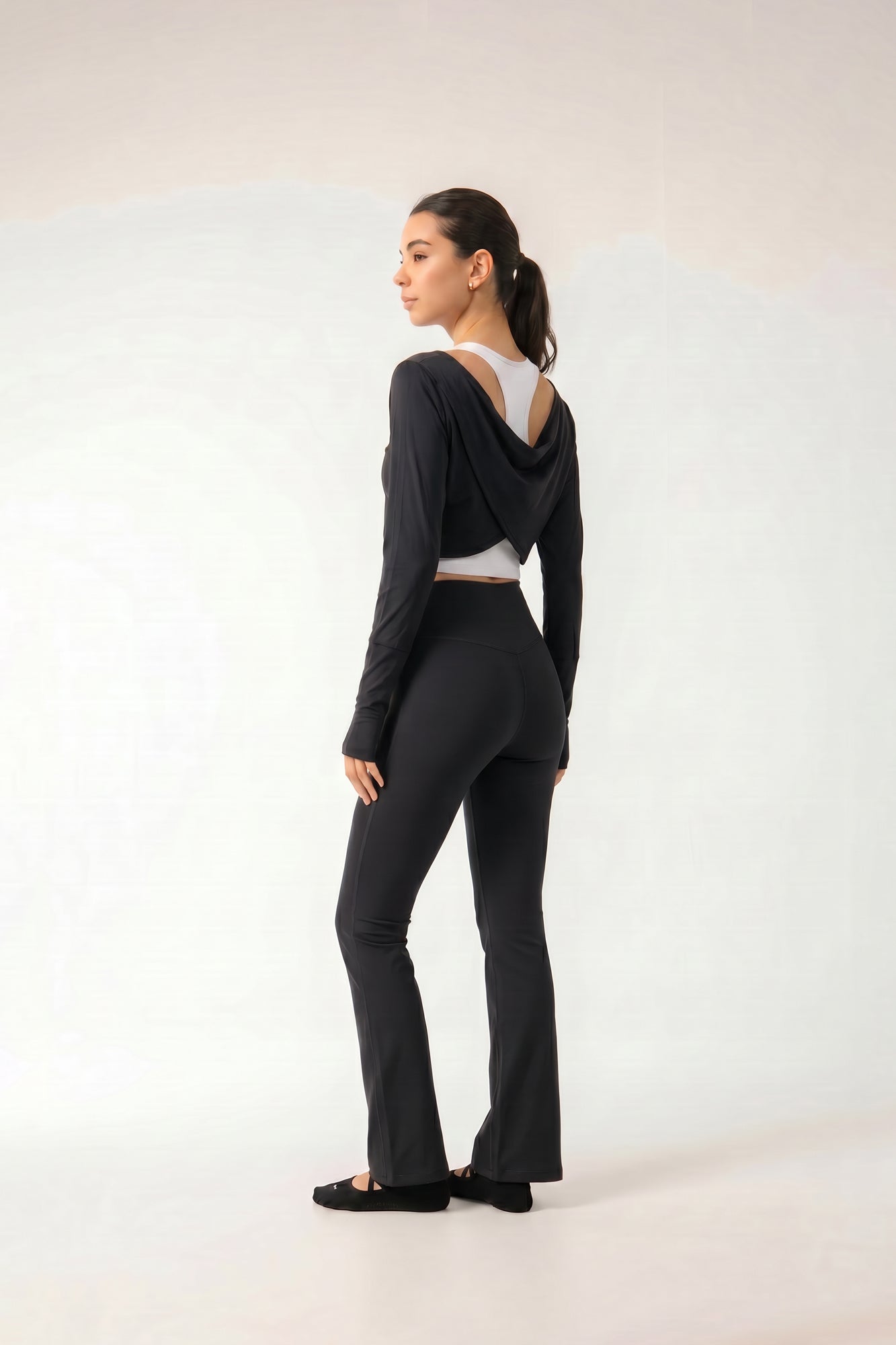 BONNIE 3-way Shrug in Black