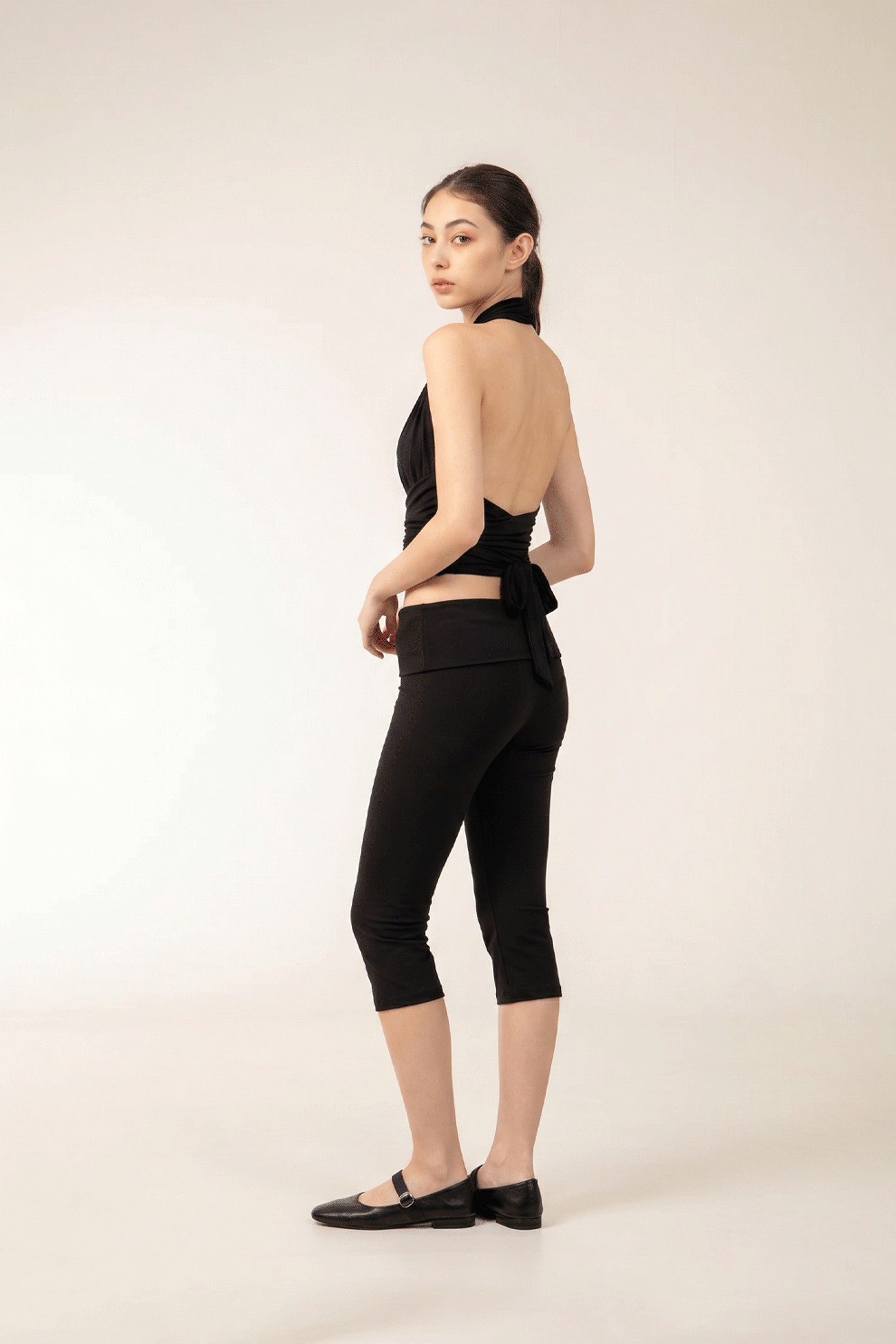 HAILEY Top In Black